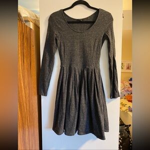 ☘️Gray Long Sleeve Fit-and-Flare Dress